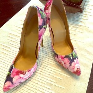 Floral Pumps